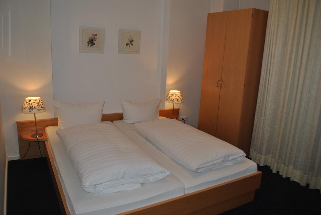 Hotel Am Kornmarkt Heidelberg Oda fotoğraf