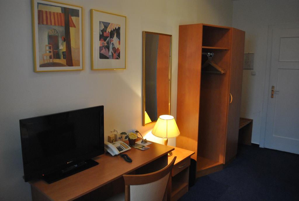 Hotel Am Kornmarkt Heidelberg Oda fotoğraf